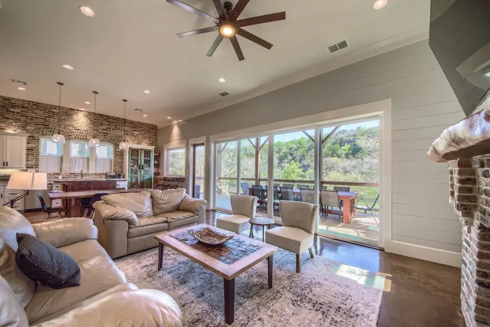 River Repose Rr 7134 4 Bedroom Home by RedAwning