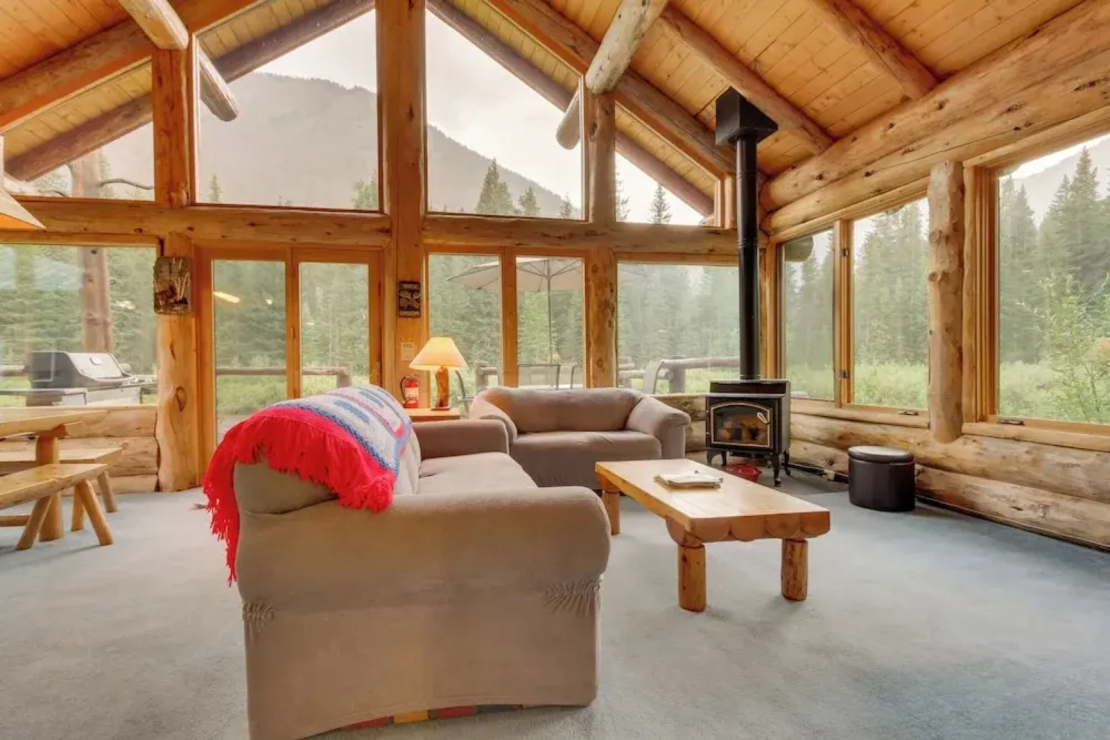 Scenic Montana Cabin Rental ~ 1 Mi to Yellowstone!