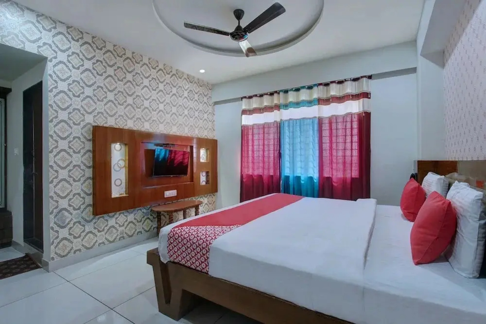Sharan Residency by OYO Rooms