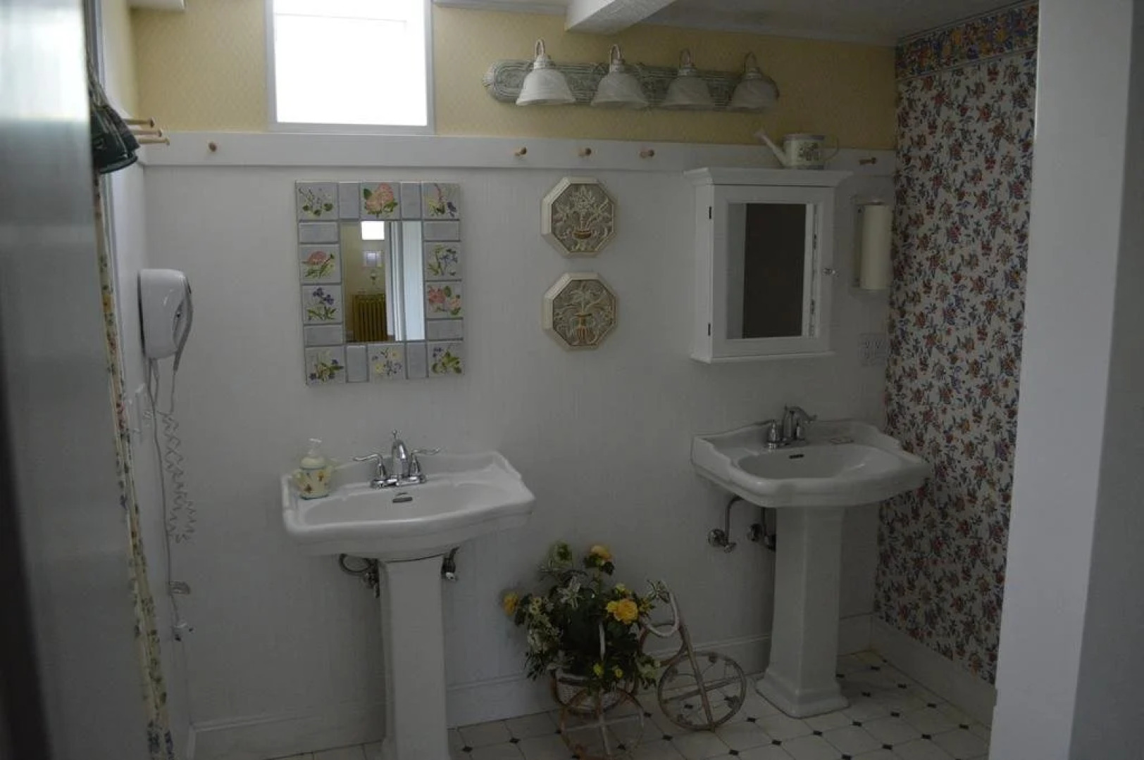 La Maison Sur Le Hill Bed & Breakfast