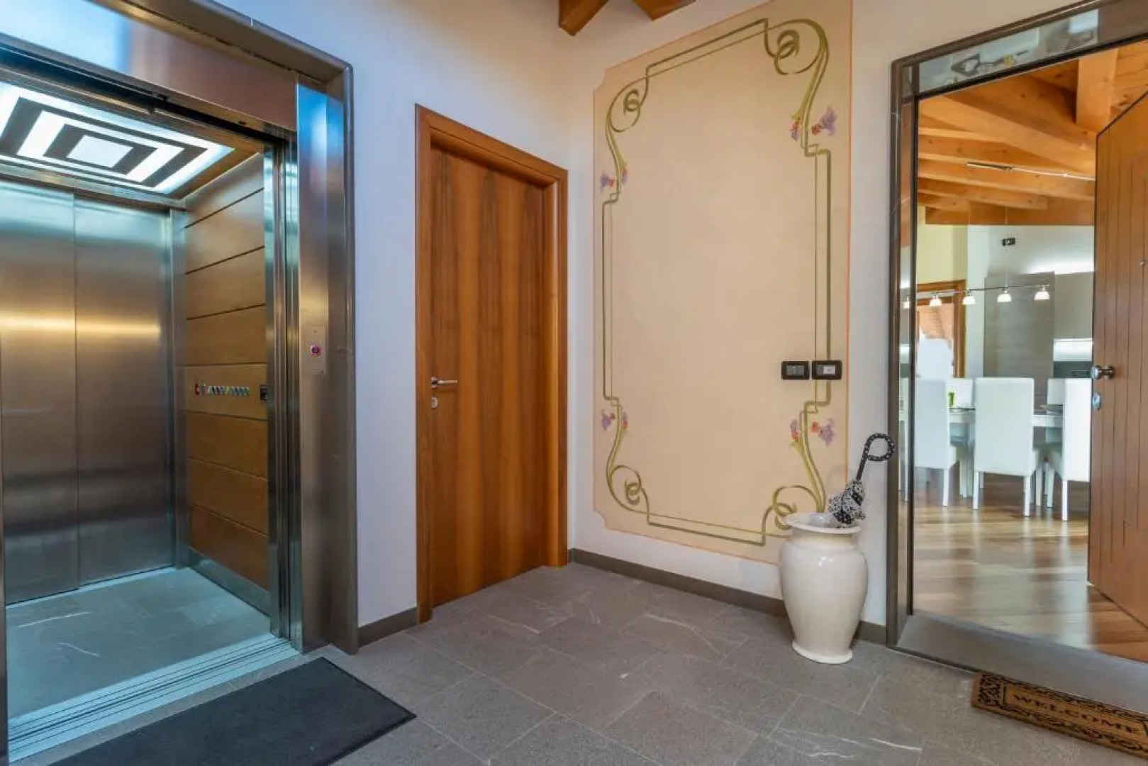 New Deal - APT with Terrace & Jacuzzi