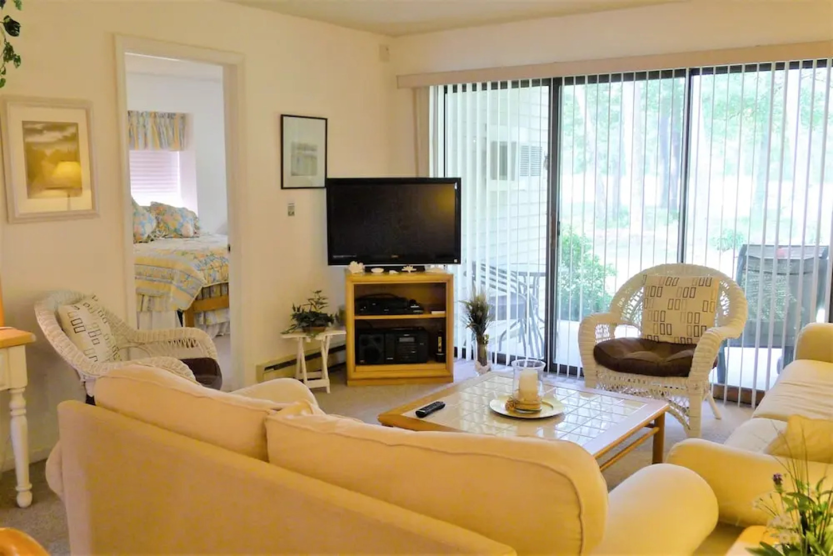 96 Eaton - 2 Bedroom Condo