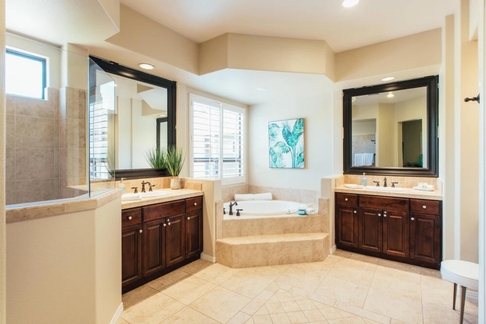 Silverado by AvantStay | WALK TO COACHELLA! Spanish Style Villa in Indio