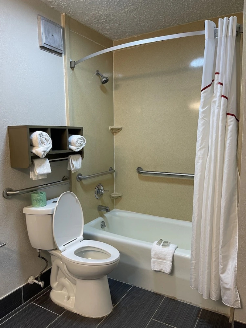 Sunrise Inn & Suites