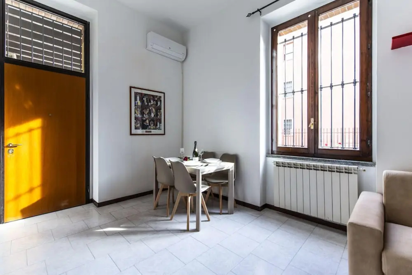 Erba 6 in Baranzate With 1 Bedrooms and 1 Bathrooms