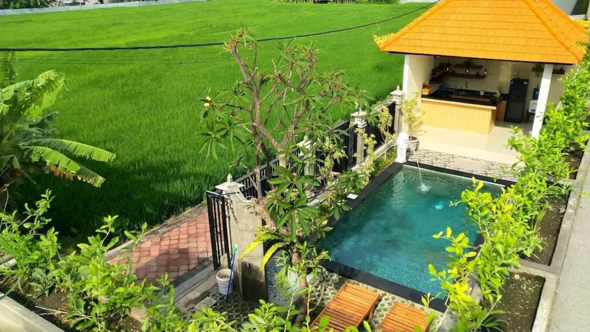 Umah Dangin Guesthouse - Hostel