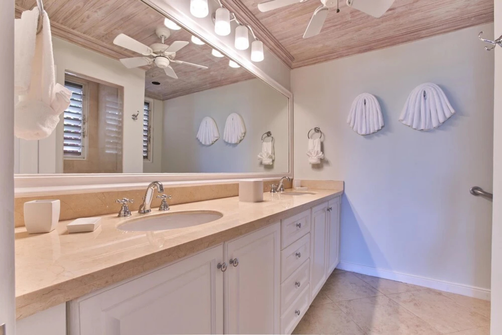 Luxury Beach Front Villa Estate