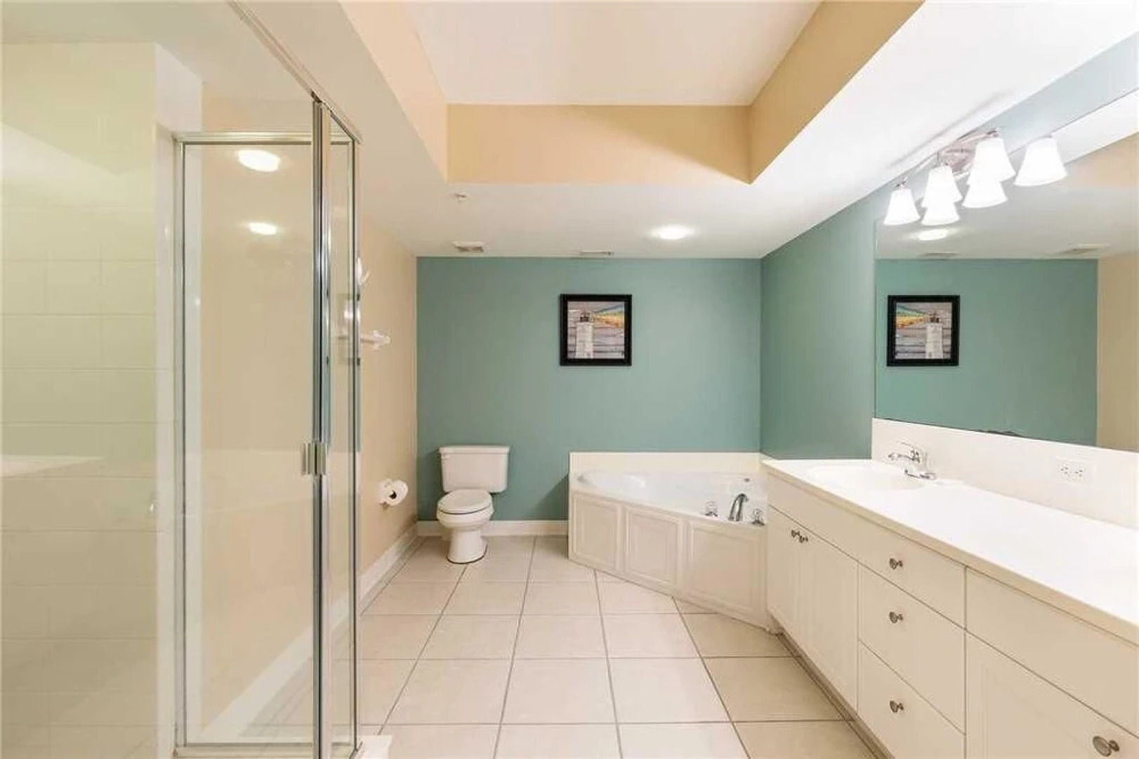 Towers Grande 402 - Two Bedroom Condo