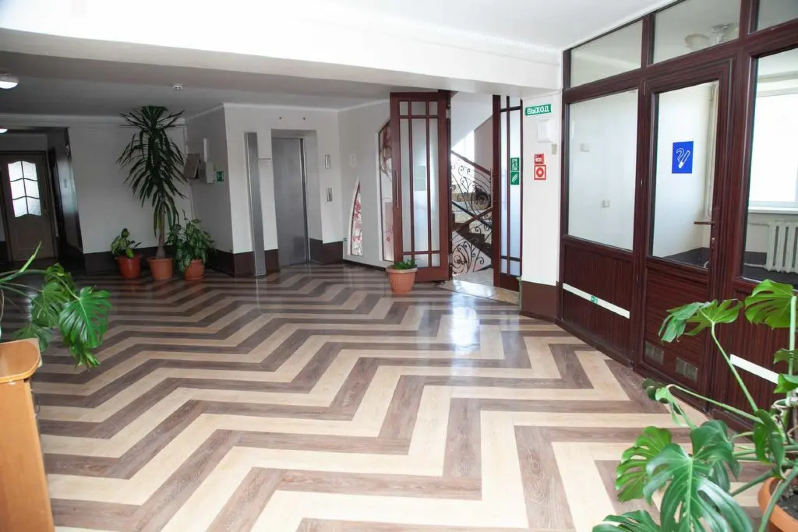 Отель Лотос