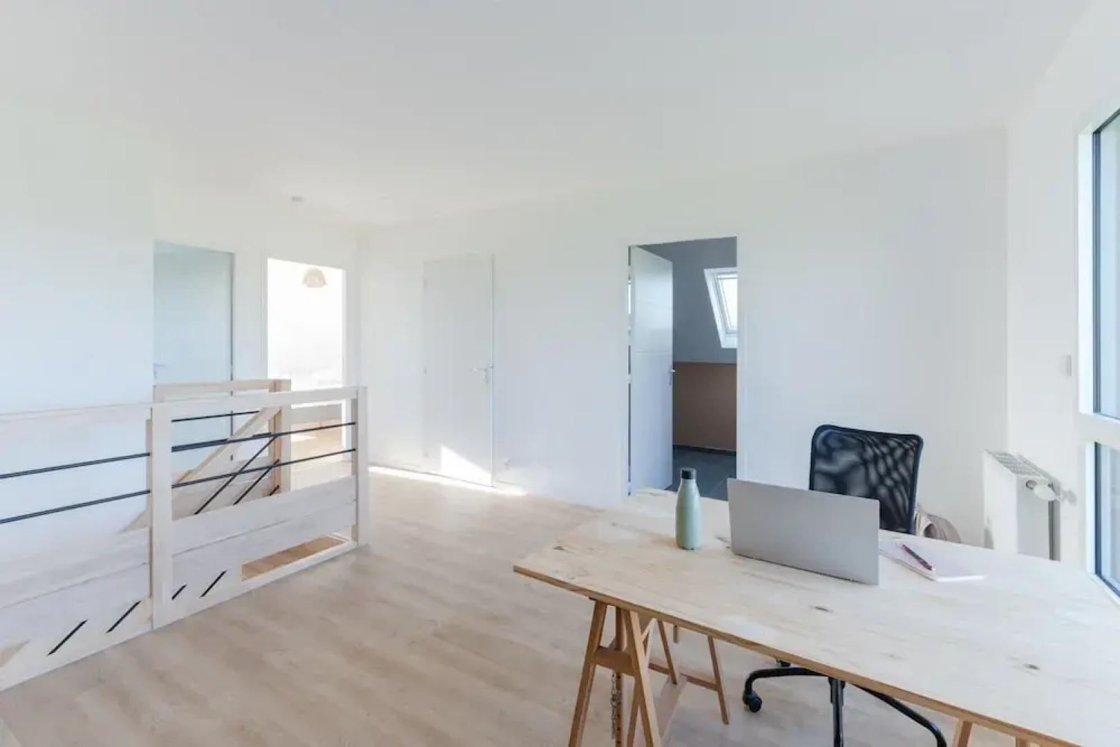 Pretty new House With Small sea View