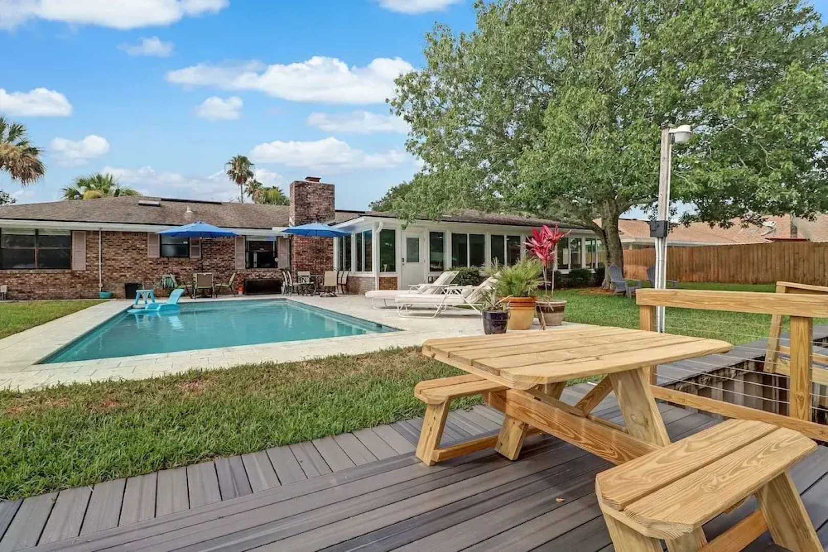 Pablo Waterfront - Private Dock & Salt Water Pool