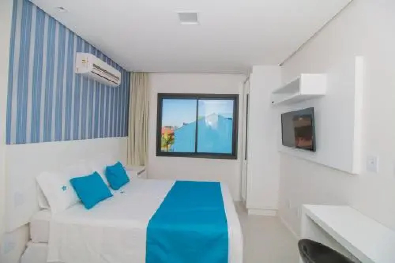Ponta dos Molhes Beach Flat
