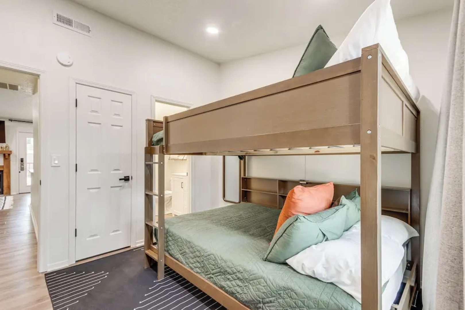 Walk to Table Rock Lake: Updated Cabin w/ Deck!