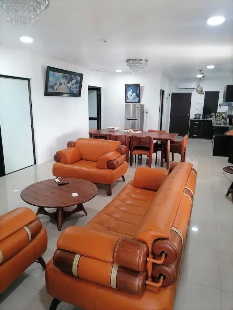 White Diamond Apartment