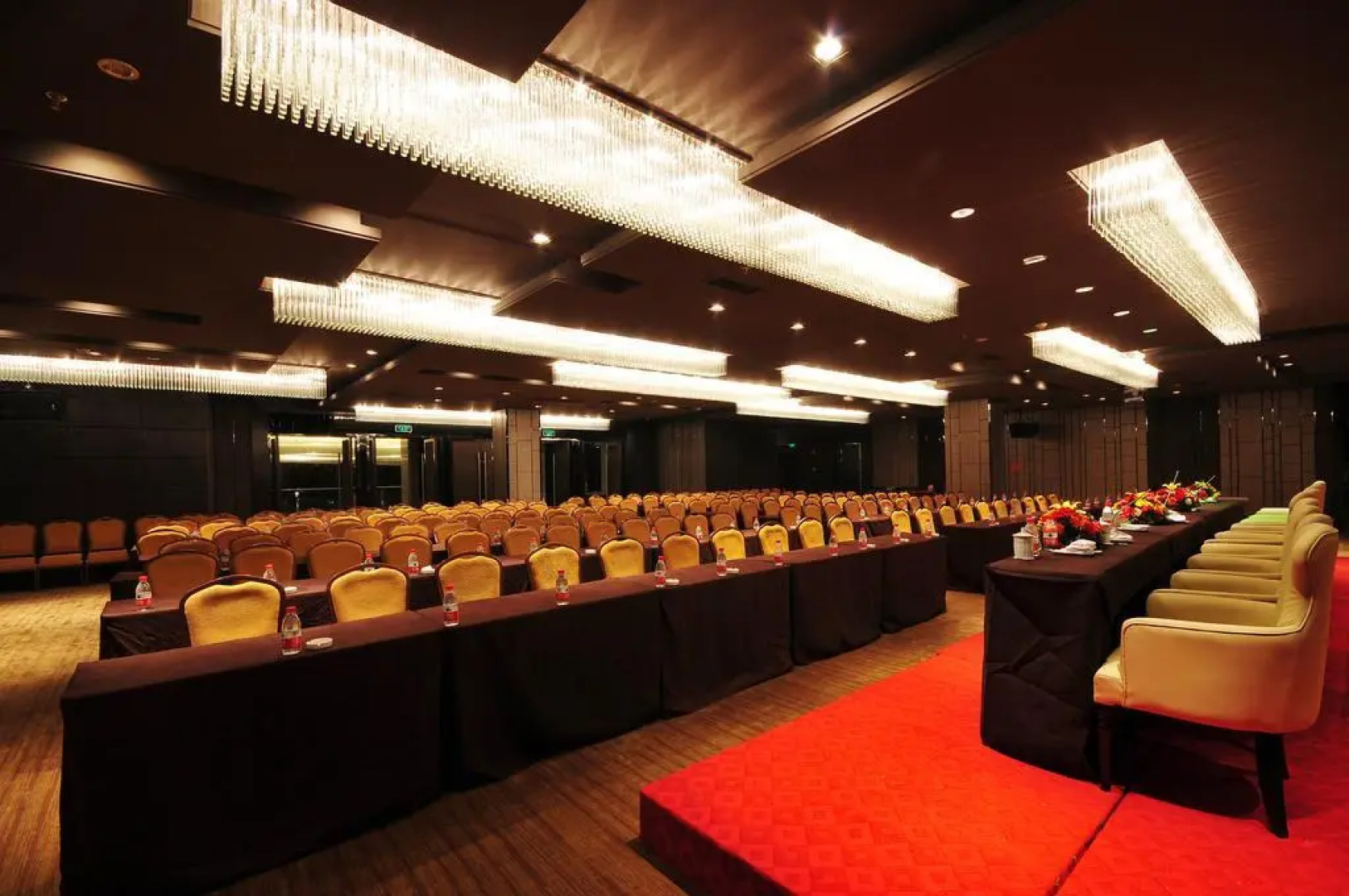 Xichang Minshan Hotel