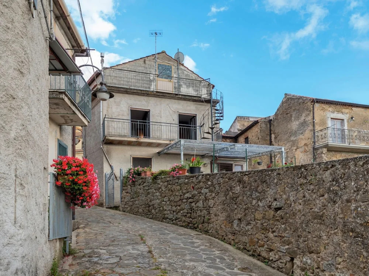Peaceful Holiday Home in Perdifumo With Balcony