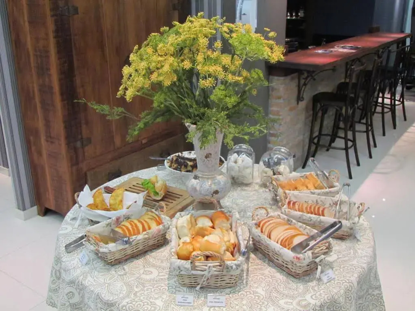 Almasty Hotel