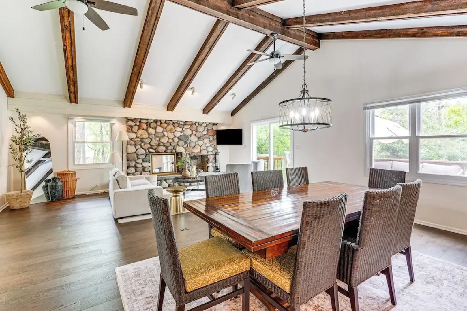 Geneva Lake Adventures: Family Retreat w/ Patio