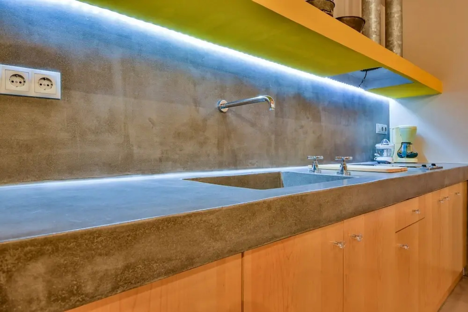 Boutique Stone Cottage With Large Terraces