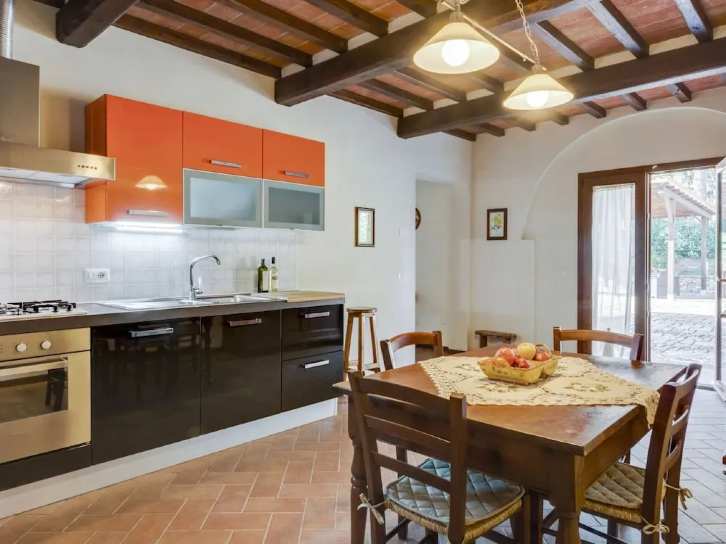 Farmhouse in Tuscany With Pool & Vineyard View