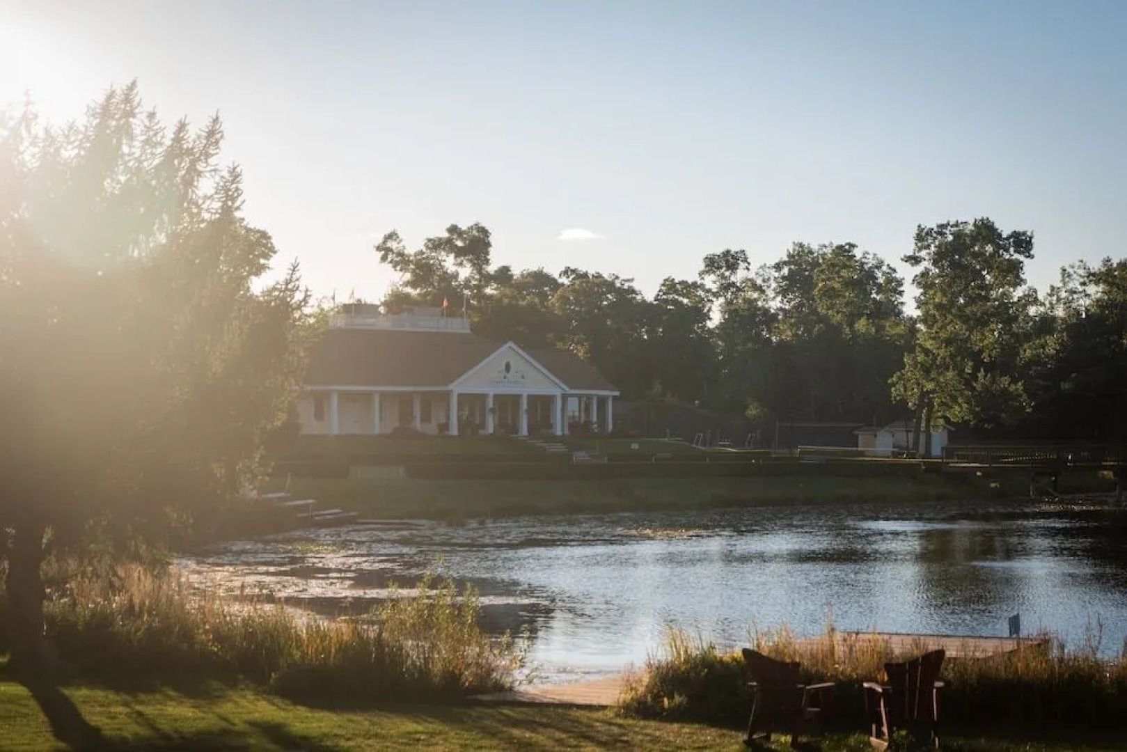 Maddens On Gull Lake