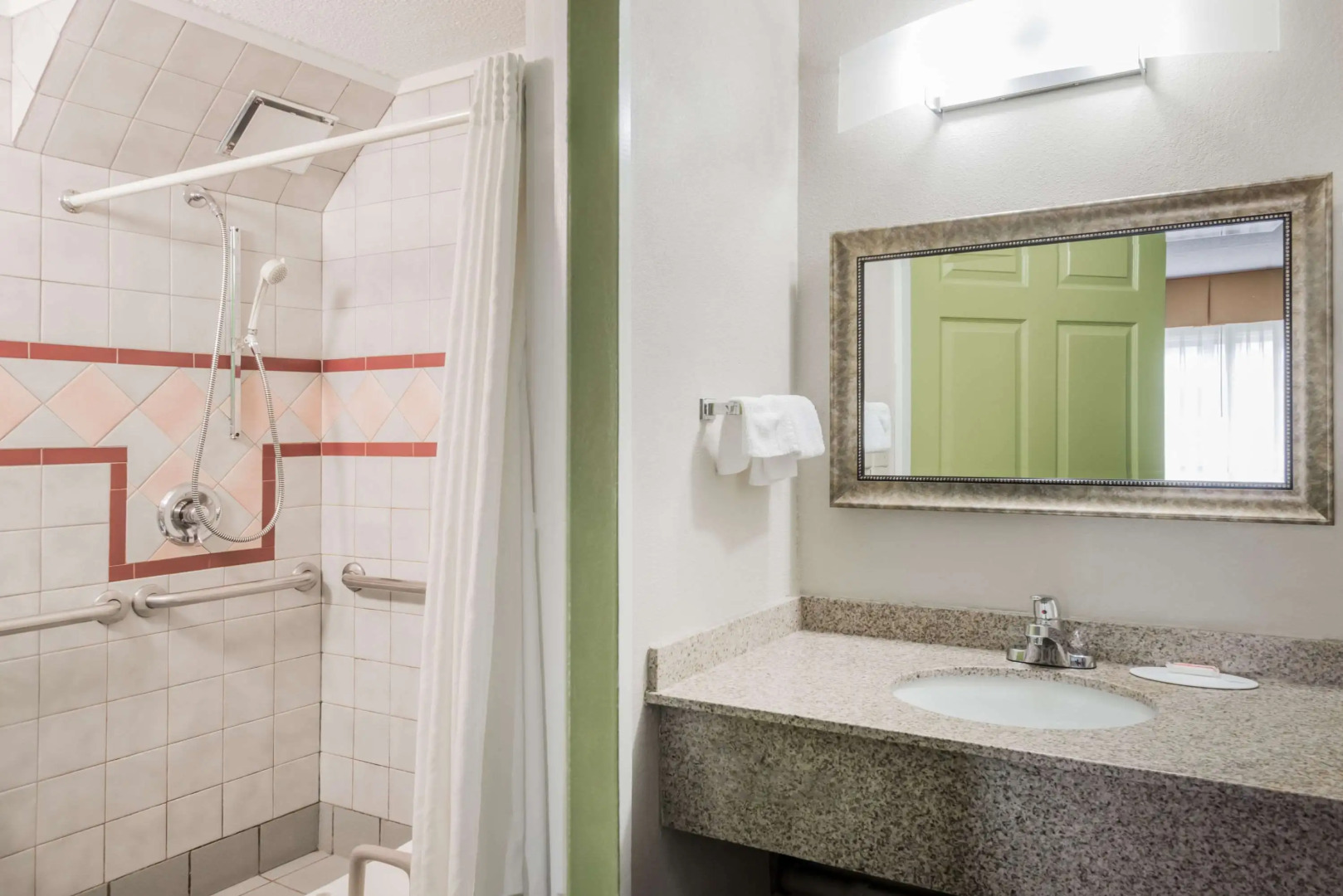 Super 8 by Wyndham Bangor