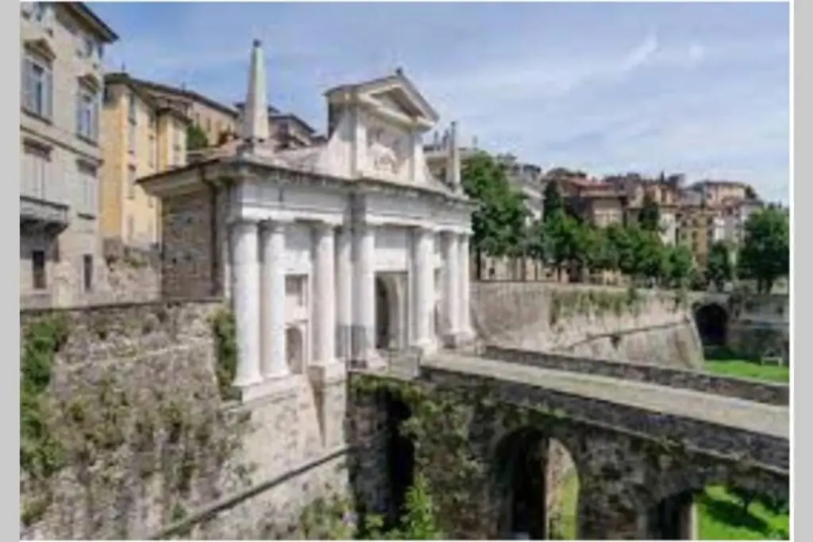 Entire flat, independent entrance, 20 mins to BGY - Bergamo Milan airport