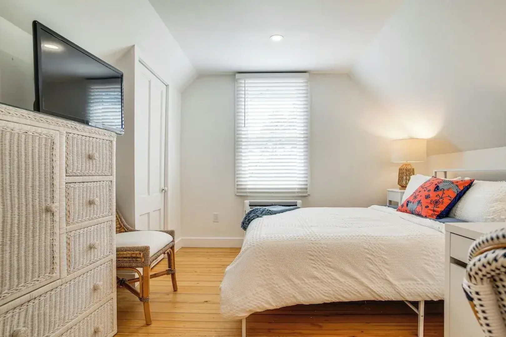 Pocasset Home w/ Kayaks & Bikes: Walk to 2 Beaches