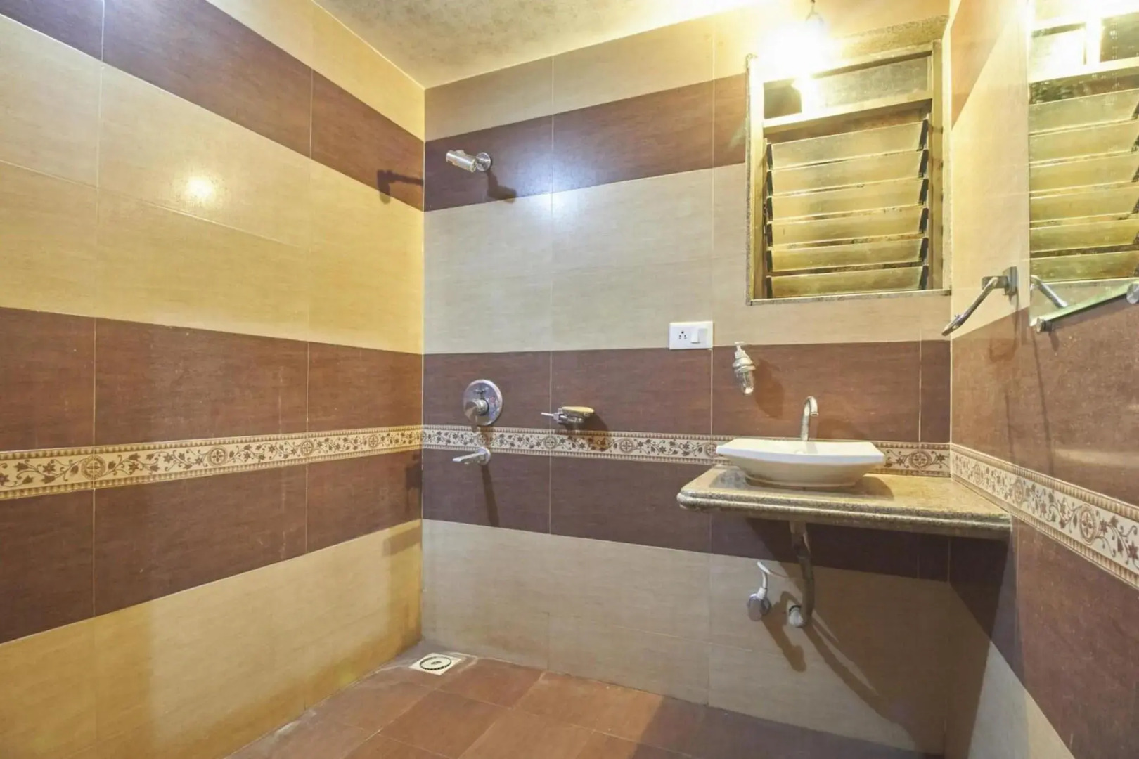 Hotel Sai Suraj Palace