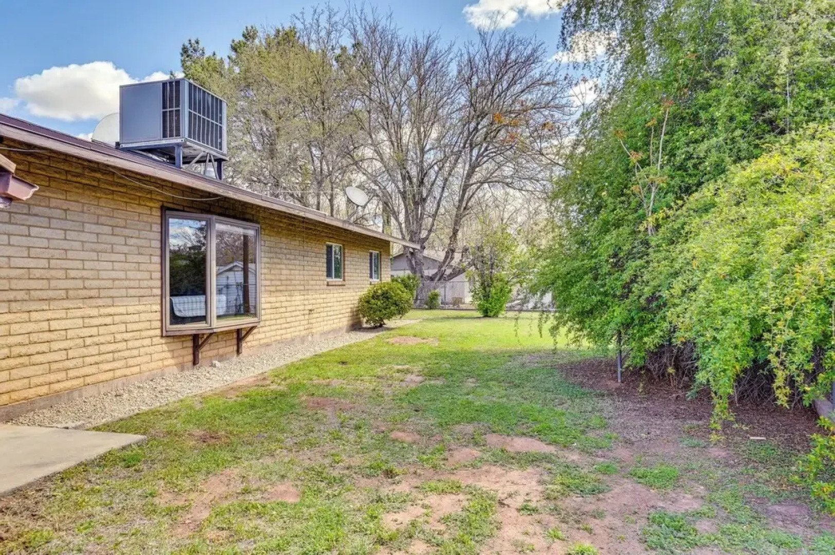 Pet-friendly Camp Verde Home w/ Gas Grill!