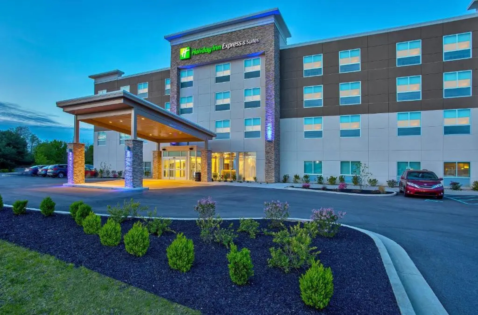 Holiday Inn Express & Suites Lexington W - Versailles by IHG