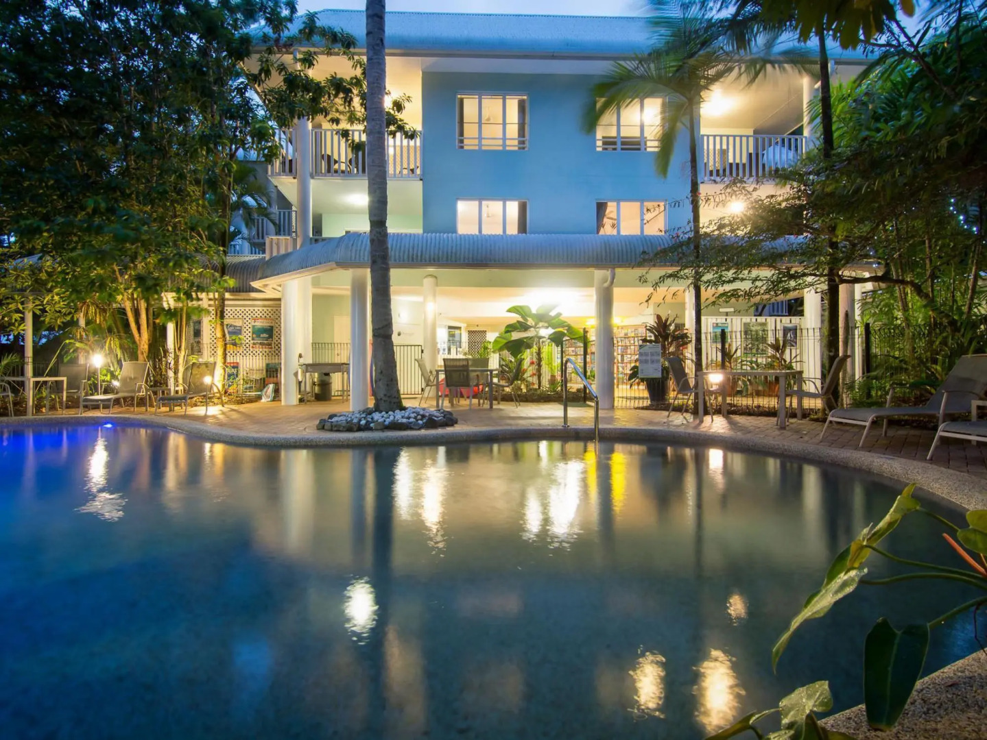 Port Douglas Outrigger Holiday Apartments