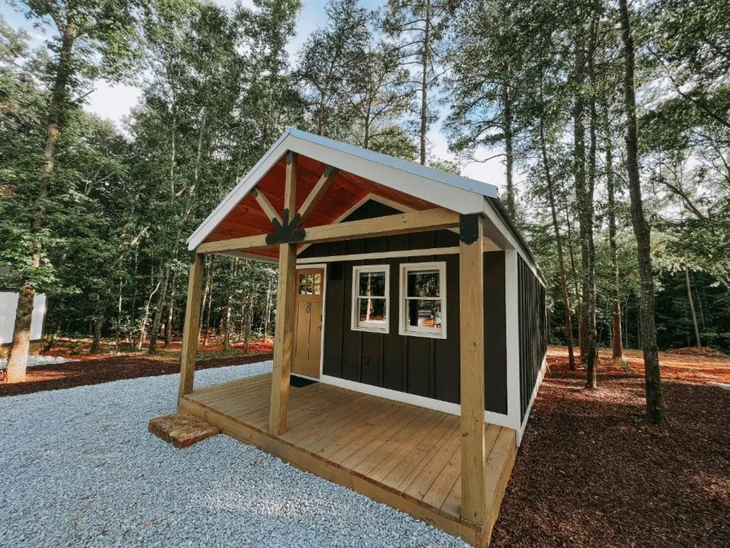 Adorable Studio Style Cabin Located Minutes From Lake Hartwell Cabin 8