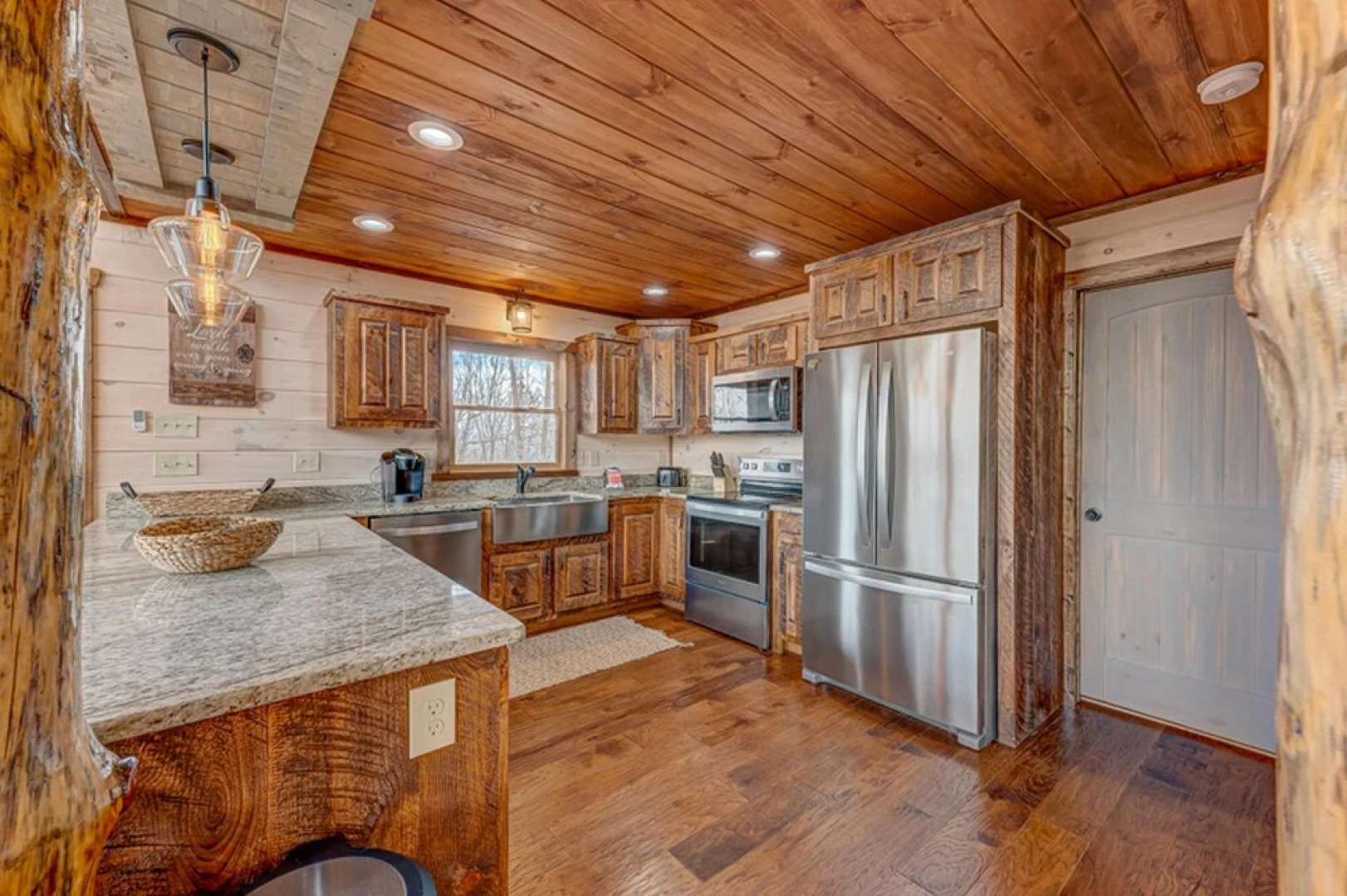 Blue Moon Lodge by Escape to Blue Ridge