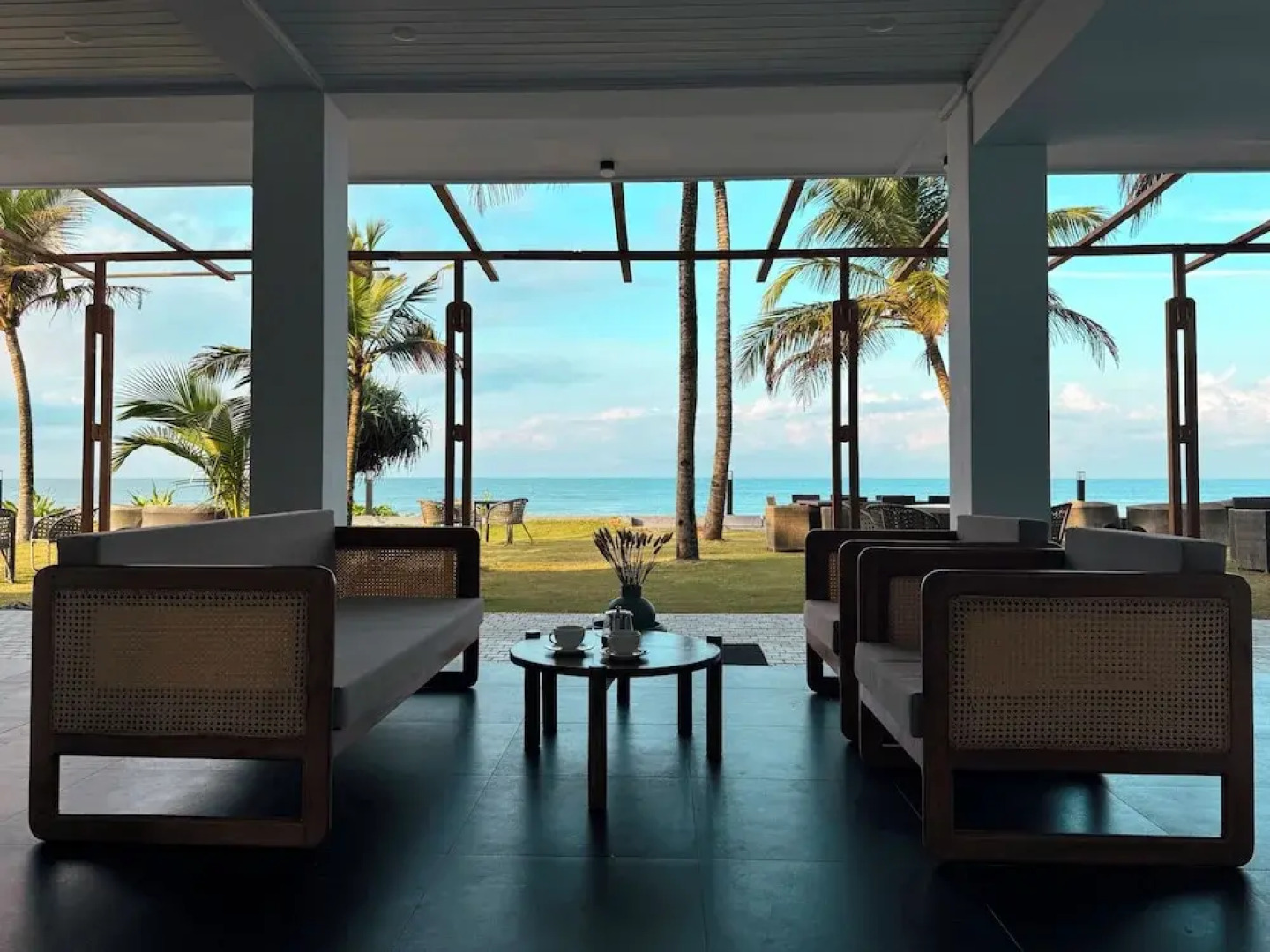 Отель MOI Induruwa by DBI