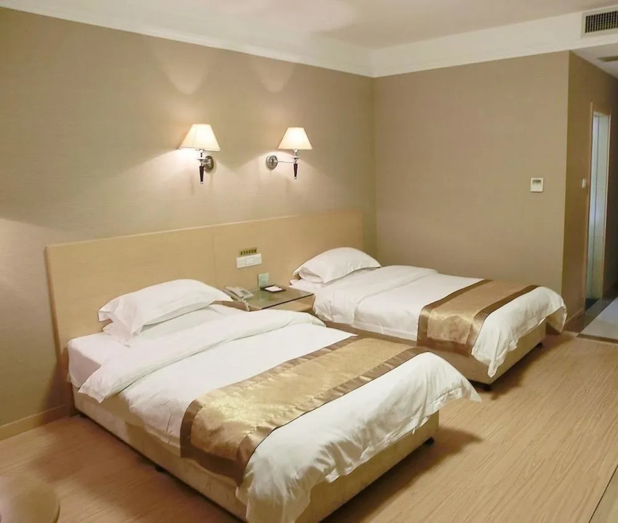 Hai Tian Boutique Holiday Hotel
