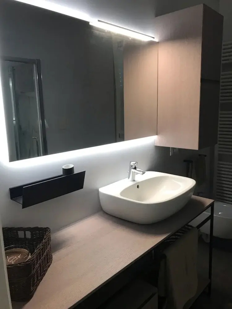 Emilio's House Located in a Quite and Residential Area