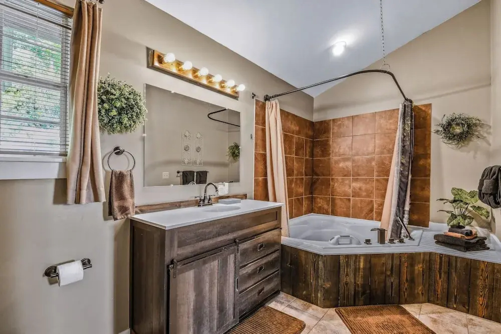 Roundtop Mountain Ridge