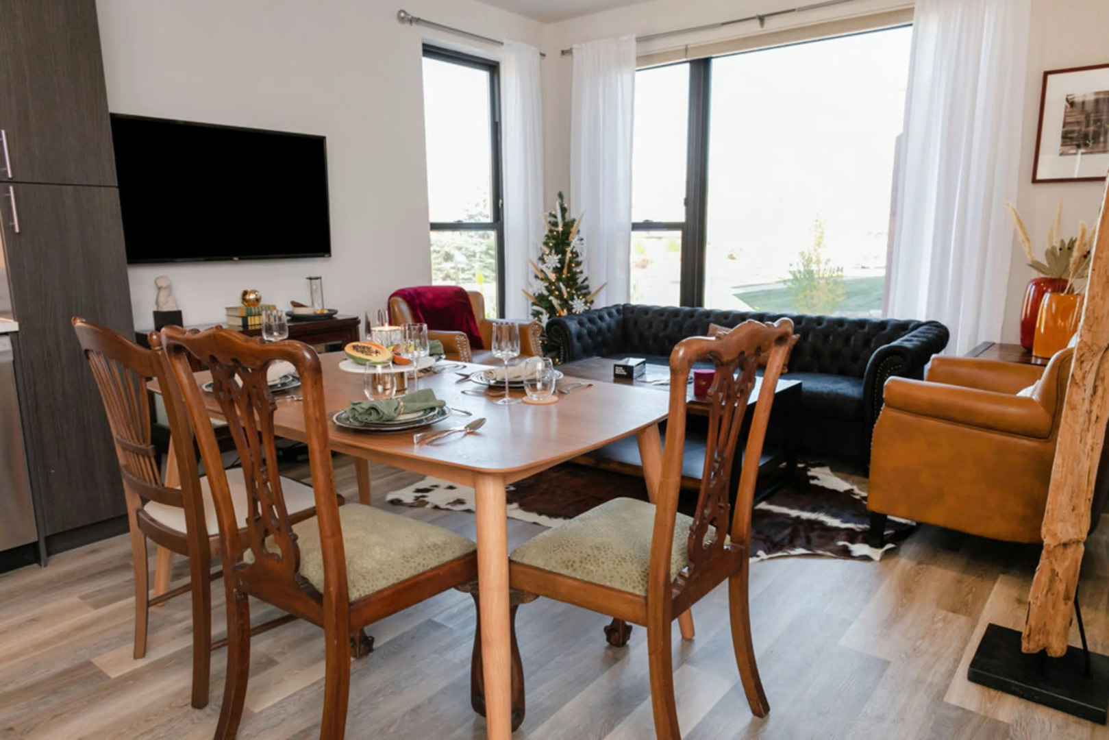 HOLT - Modern, Newly Renovated 2BR in Willits Town Center