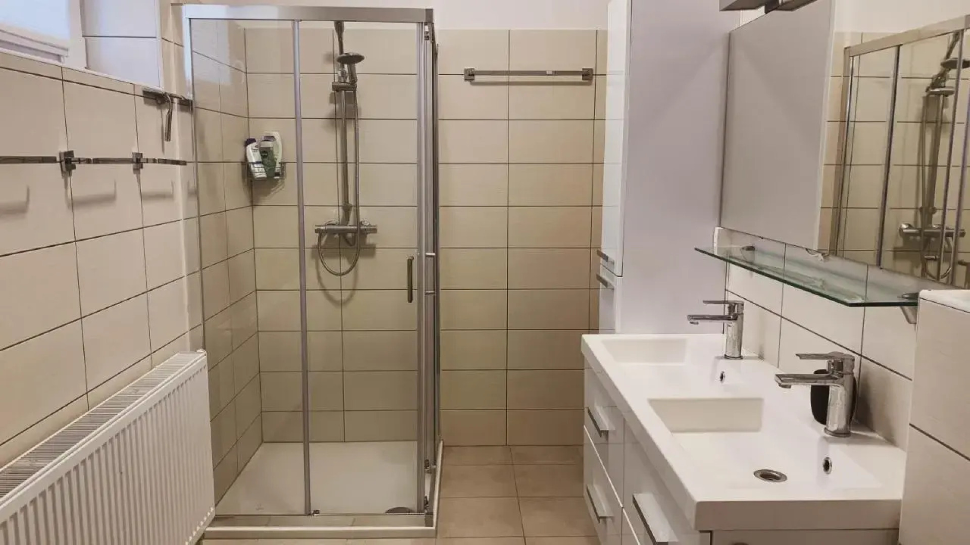 Yellow House Grabrovec