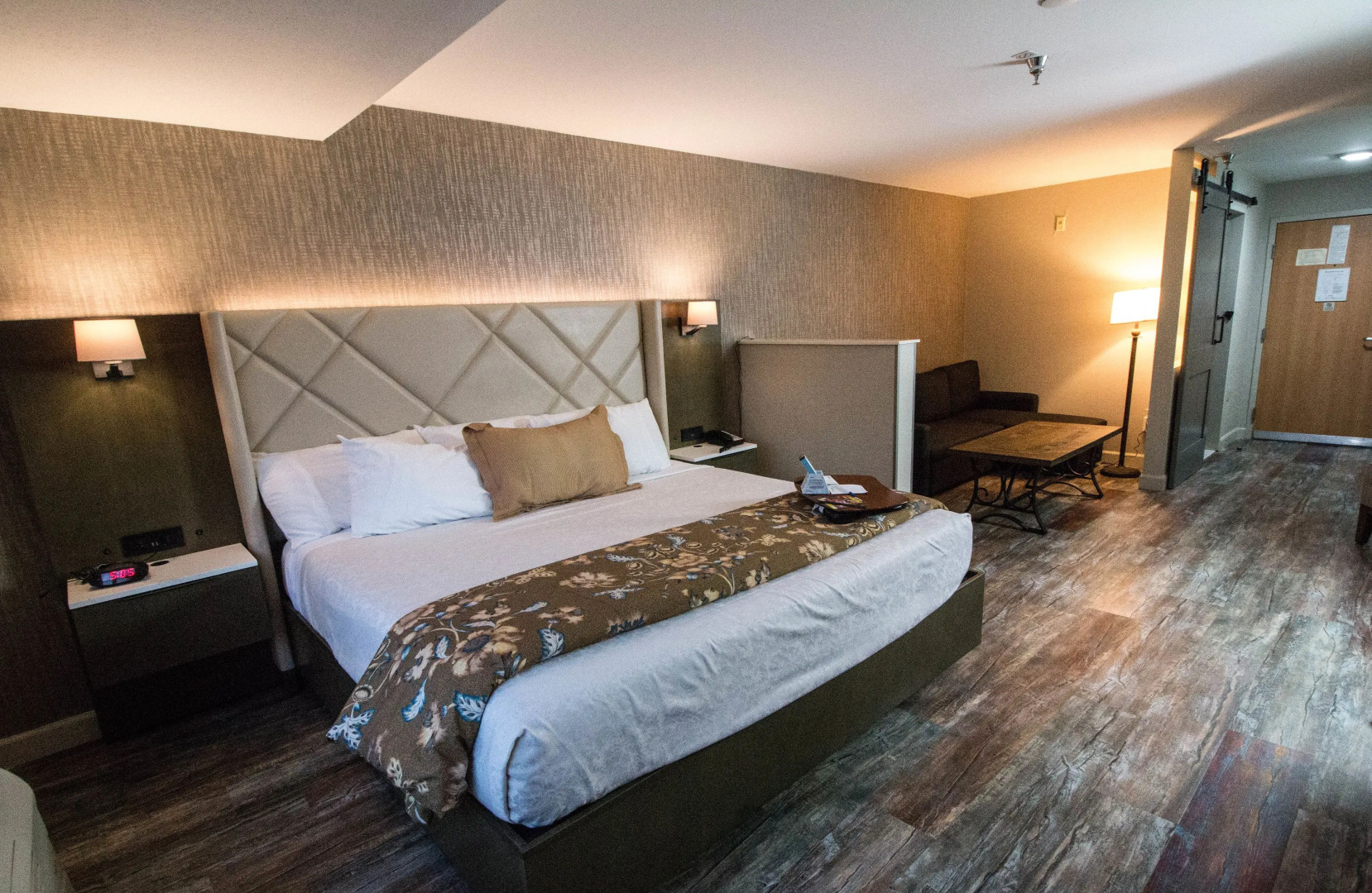 Empeiria High Sierra Hotel