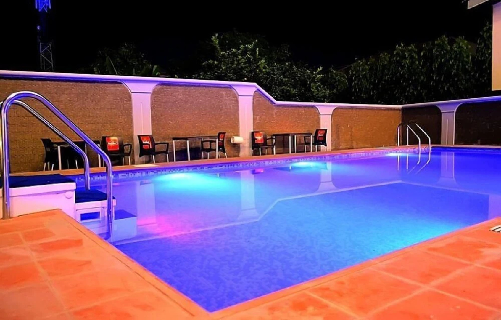 Hotel and Luxury Apartment by Trips