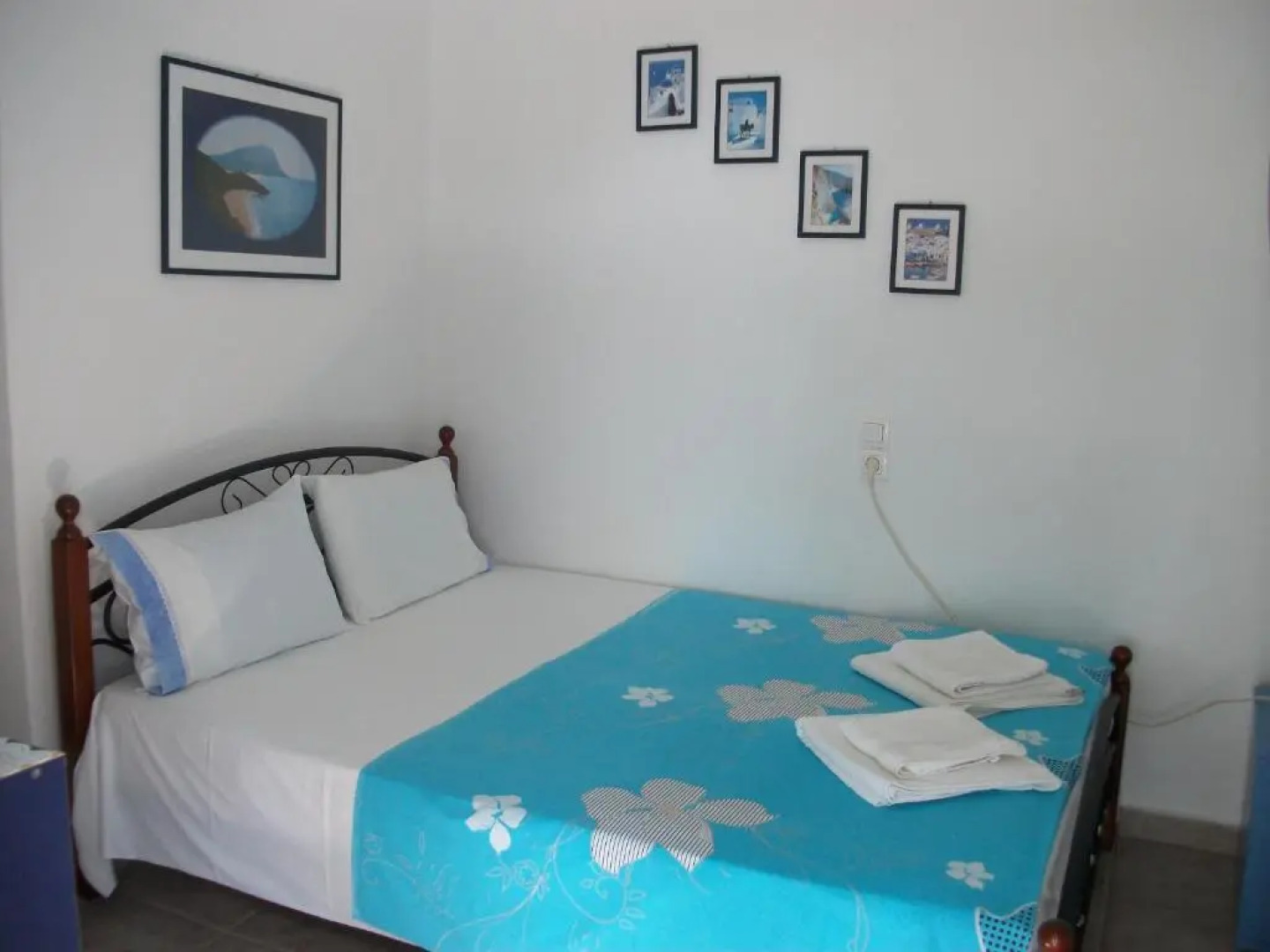 Floras Rooms and Studios