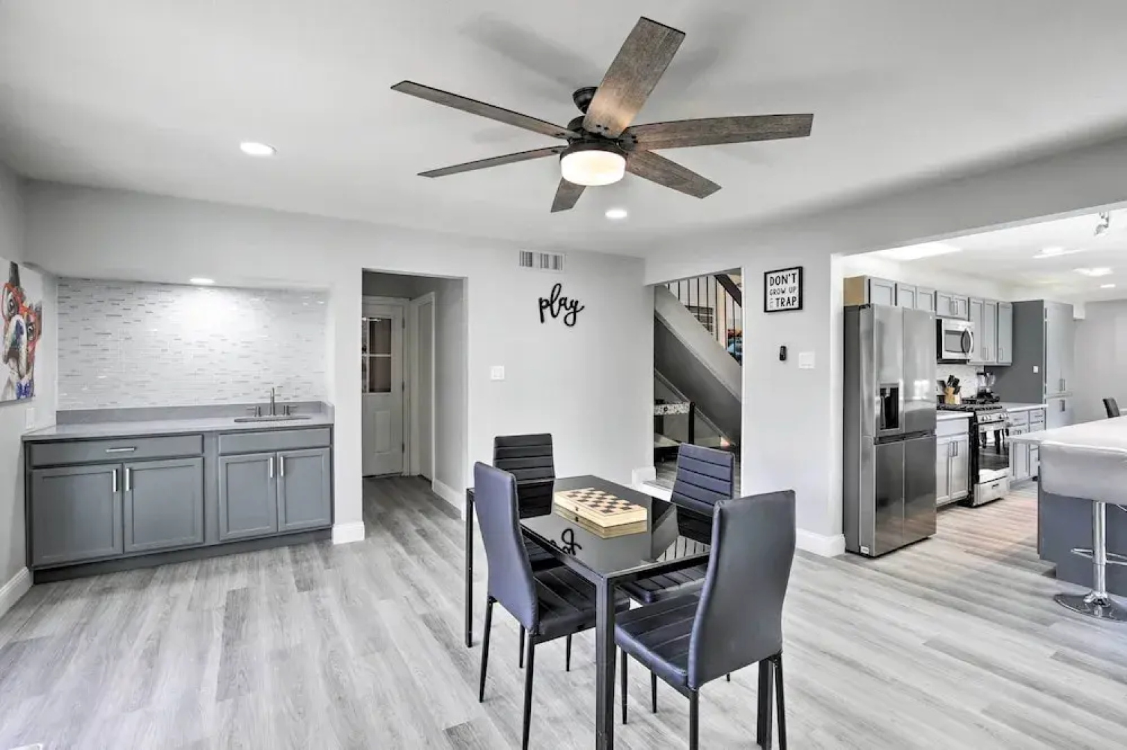 17 Mi to Dallas: Richardson Home w/ Hot Tub