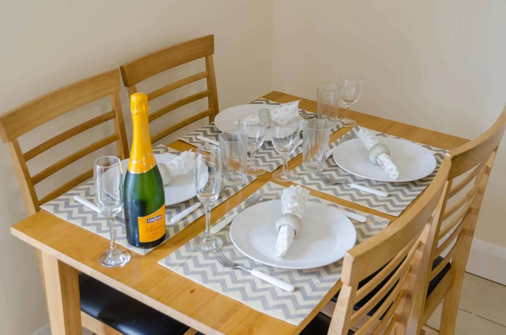 Giant Serviced Apartments