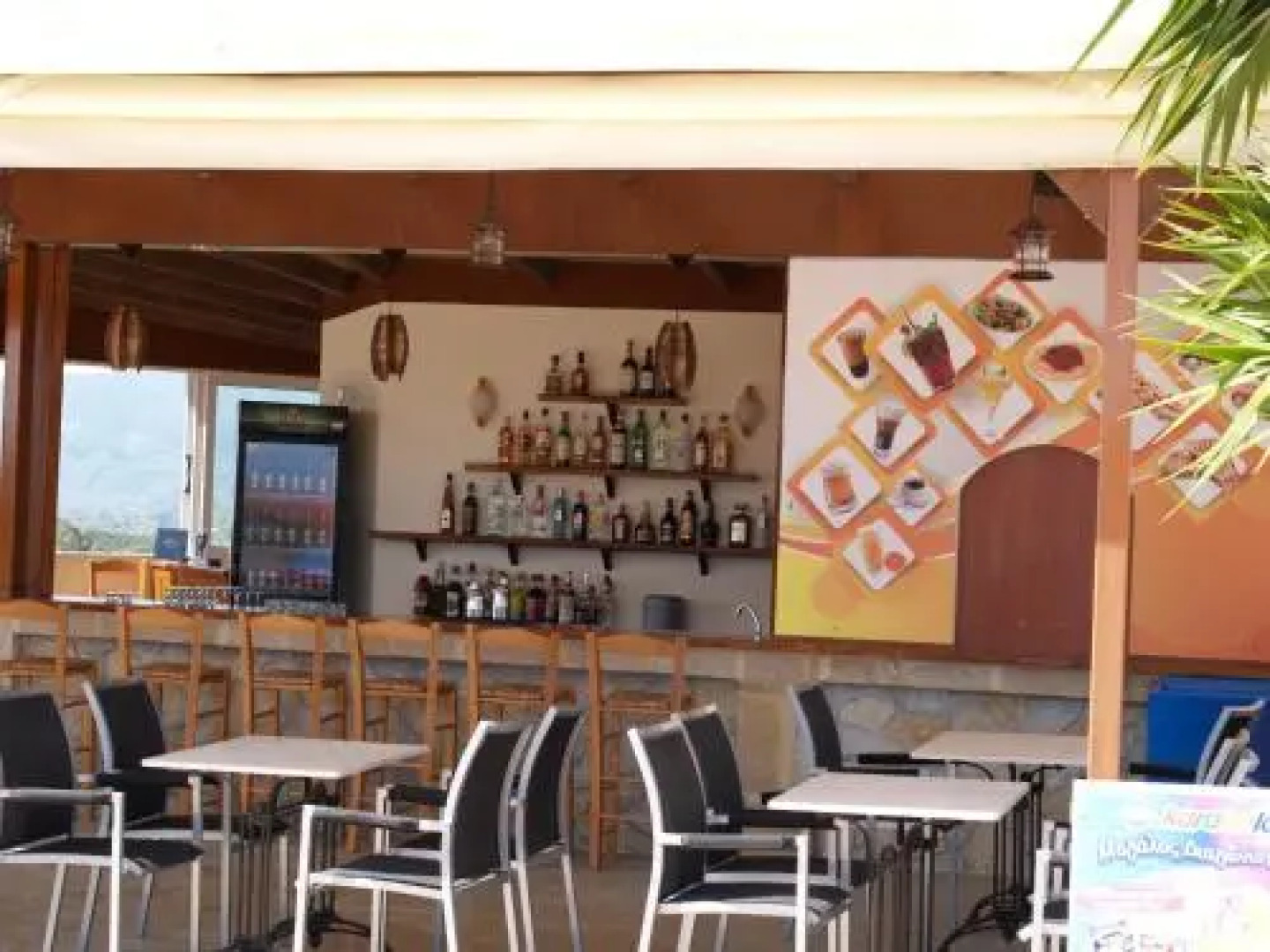 Kondarini's Sea View Studios