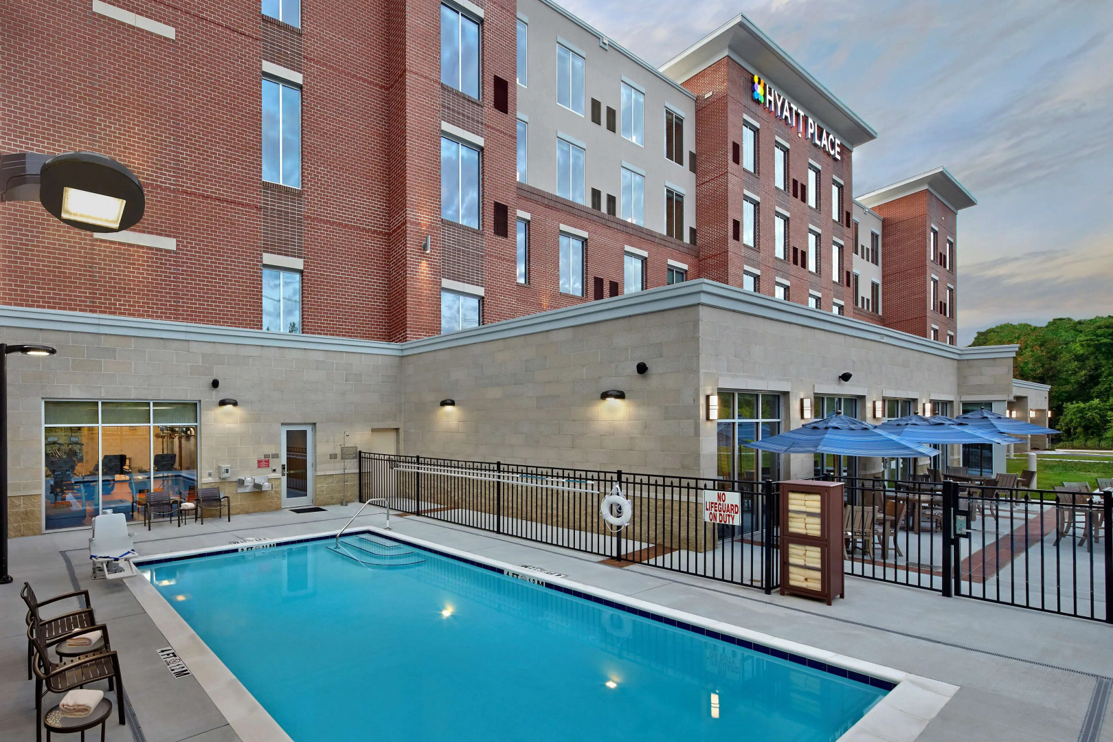 Hyatt Place Chapel Hill / Southern Village