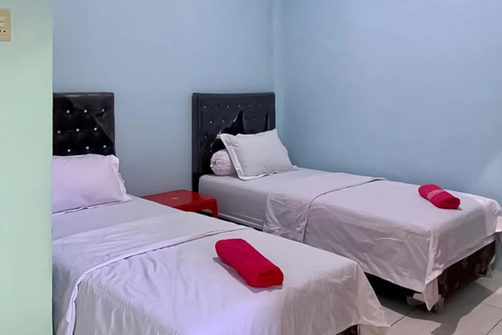 Home Stay Kembar Syariah RedPartner