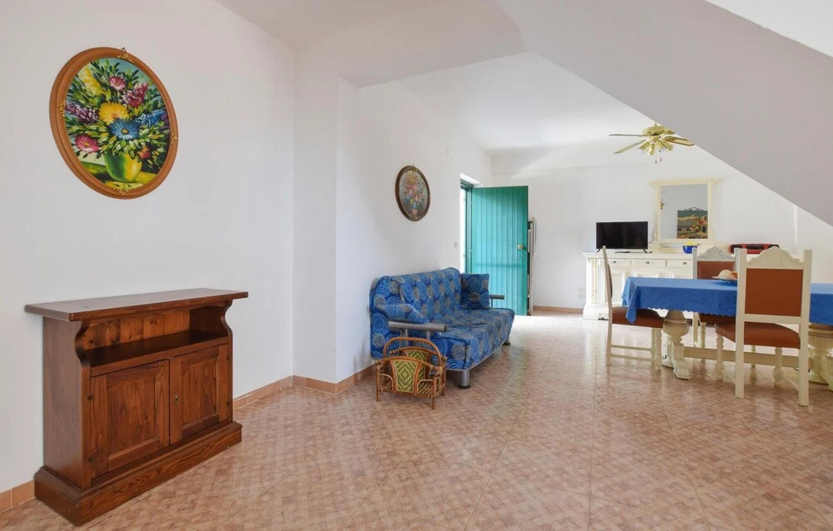 Stunning Home in Roseto Capo Spulico With 4 Bedrooms