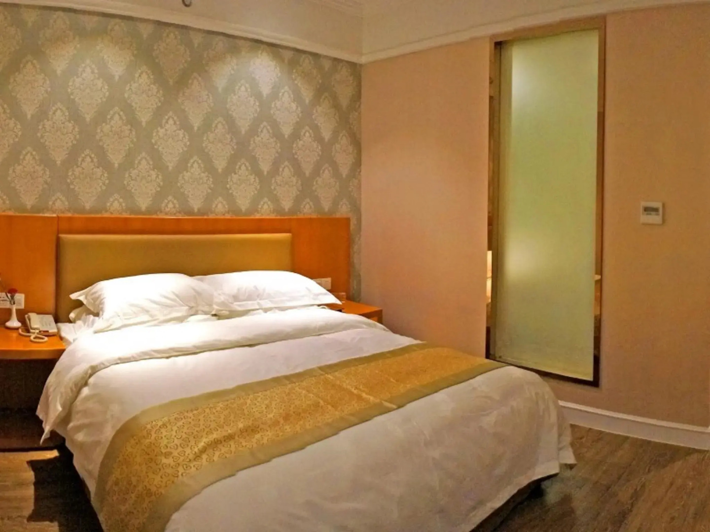 GreenTree Inn YanCheng BinHai OuBaoLiYa City Square Hotle